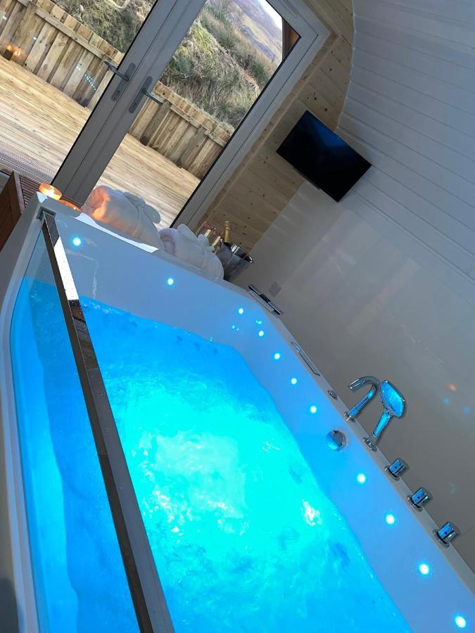Apex Studio Pod & Jacuzzi Bath ฟอร์ตวิลเลียม ภายนอก รูปภาพ